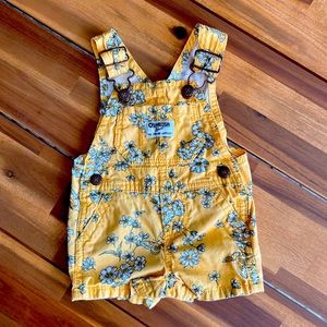 So cute! OshKosh Overalls! 🏝💕